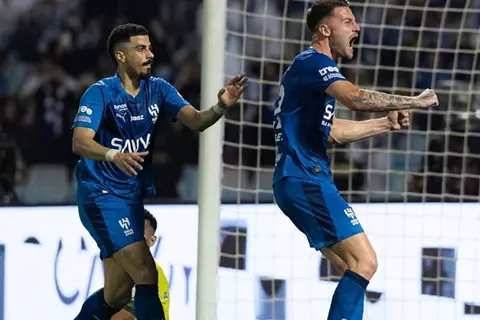الهلال يفقد خدمات الثنائي قبل لقاء نيوم